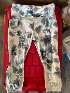 Athleta White Floral Watercolor Active Leggings